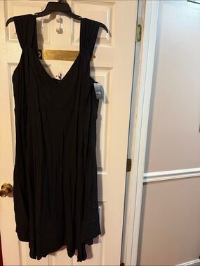 Terra and Sky women’s plus Black Label Handkerchief Hem Midi Dress; size: 4X